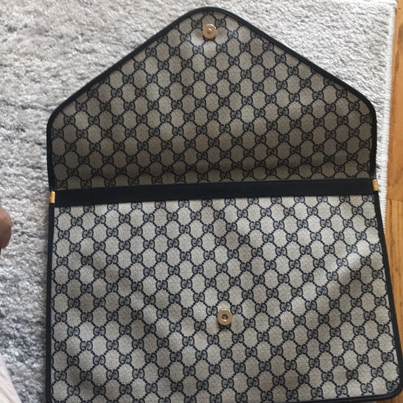 Vintage Gucci briefcase . - Picture 4 of 5